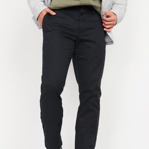 Straight Ultimate Built-In Flex Chino Pants for Men Size 44x30